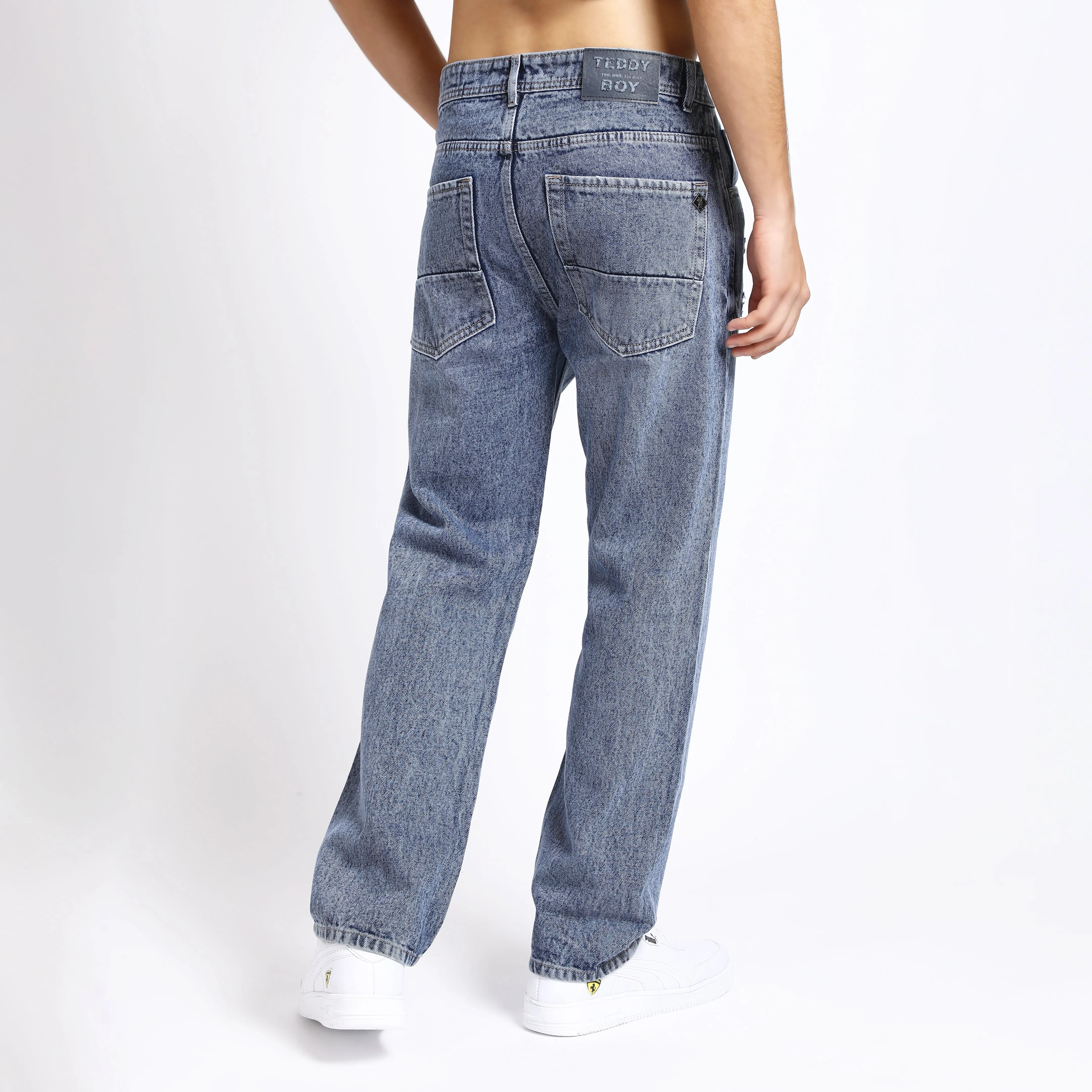 LIGHT BLUE BAGGY FIT DISTRESSED JEANS TEDDY