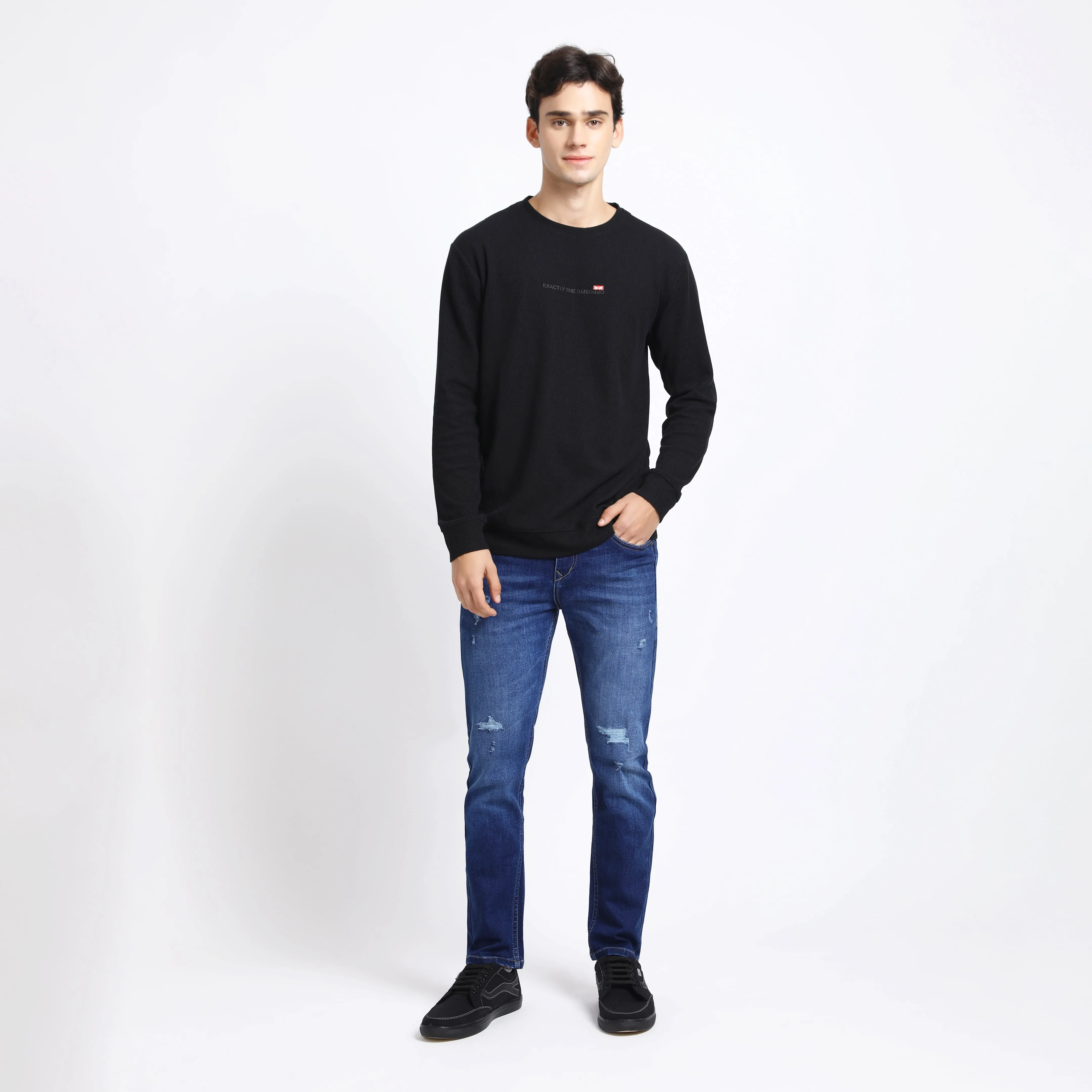 ANKLE DARK BLUE DISTRESSED JEANS FIT